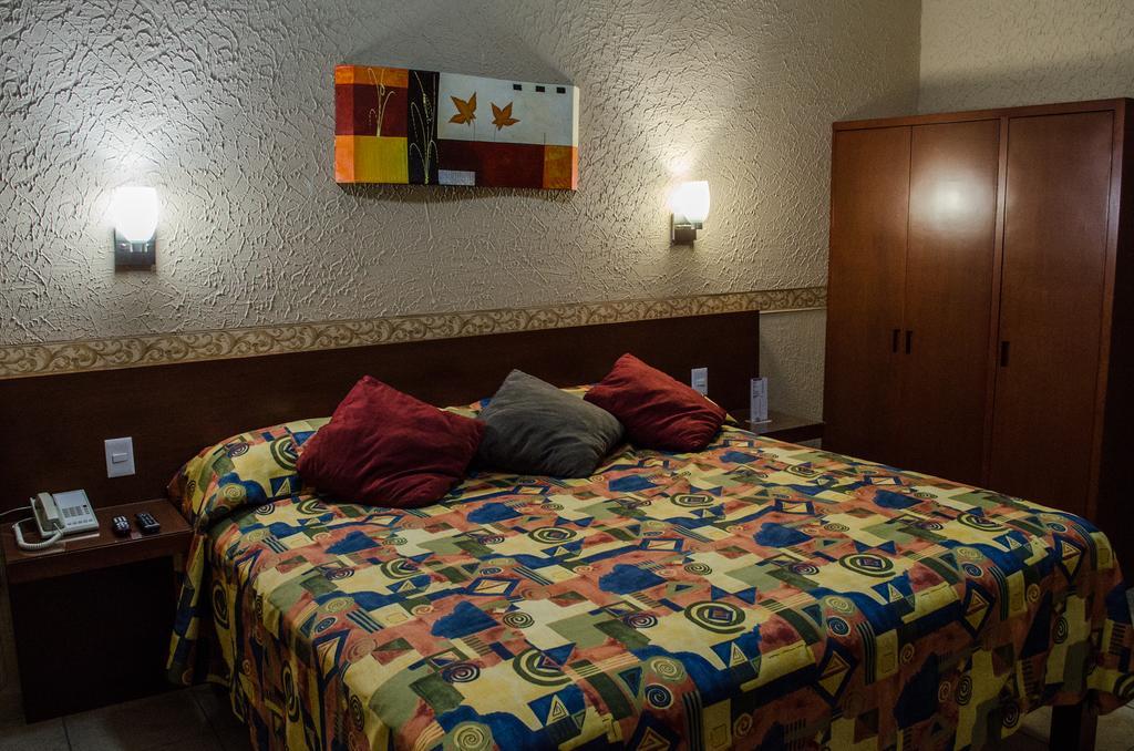 Hotel Posada Regis กัวดาลาฮารา ภายนอก รูปภาพ