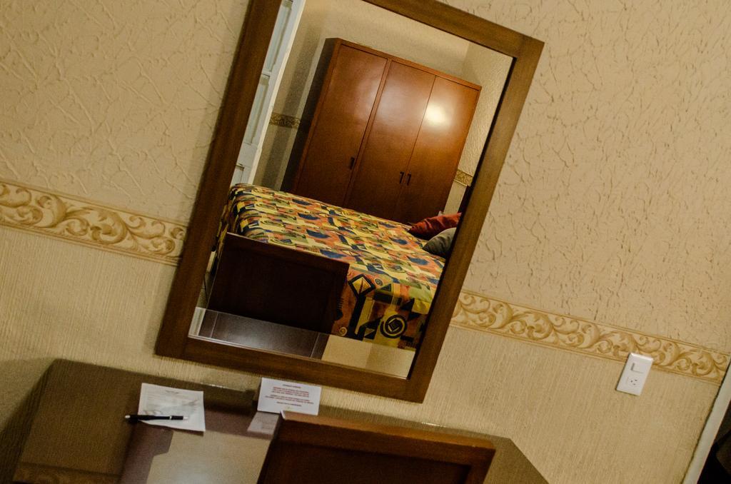 Hotel Posada Regis กัวดาลาฮารา ภายนอก รูปภาพ